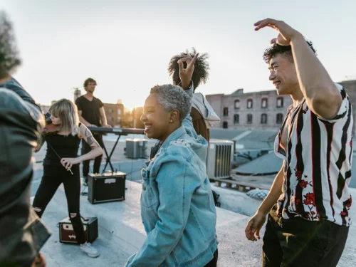 Rüyada Az Pişmiş Et Yemek