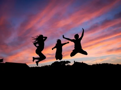 Rüyada Az Pişmiş Kırmızı Et Yemek