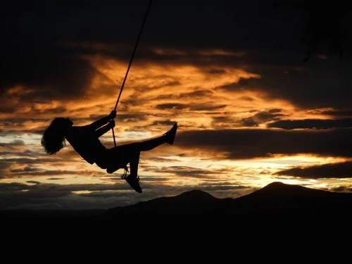 Rüyada Az Pişmiş Köfte Yemek