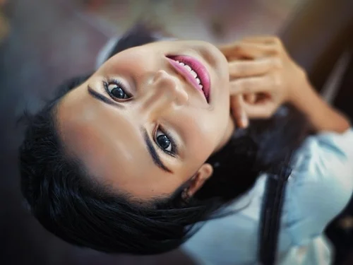 Rüyada Az Pişmiş Sucuk Yemek